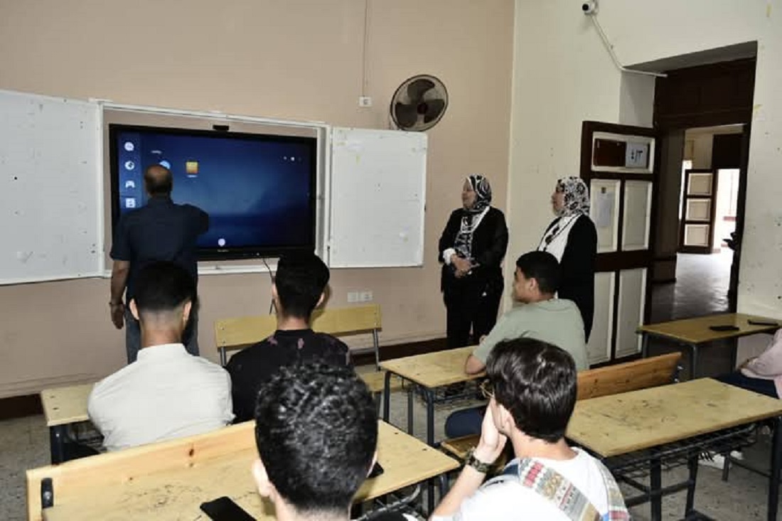 وكيل وزارة التعليم تطمئن على سير العمل